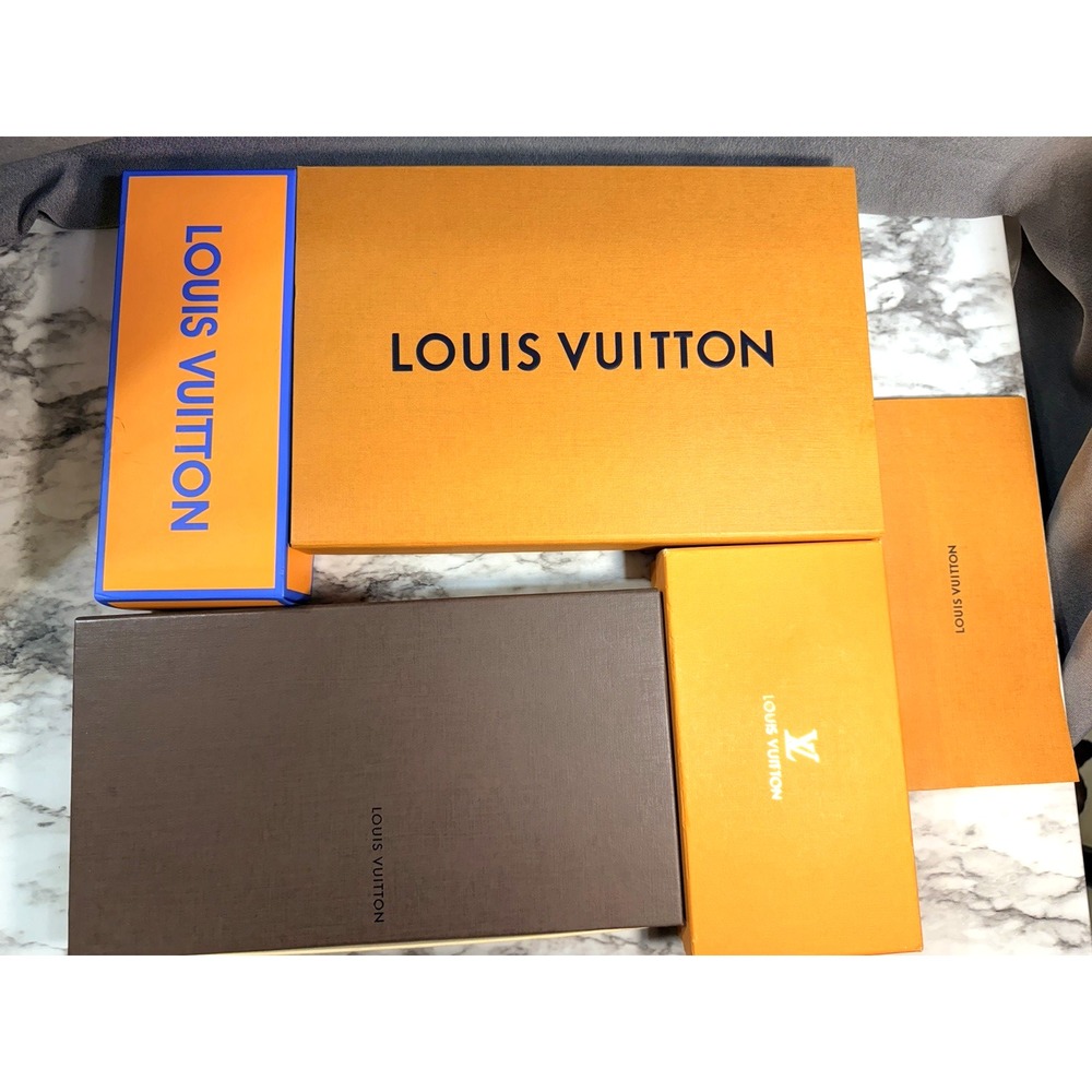 4 PC BOX SET LOUIS VUITTON BOXES AND 1 ENVELOPE 12X8,‎ 11.5X6.5,9X3.5 (2616)